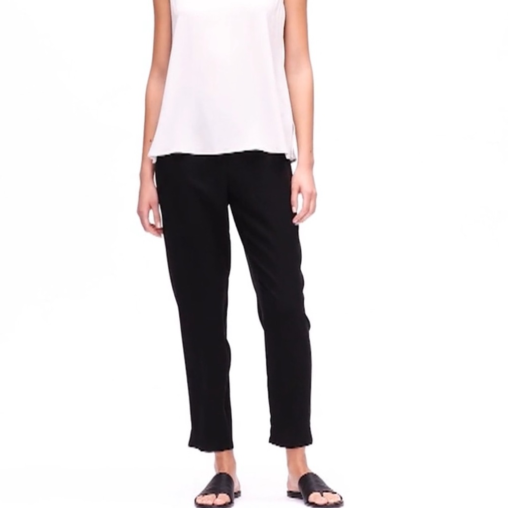 Eileen Fisher Silk Georgette Crepe Tapered Pants in black